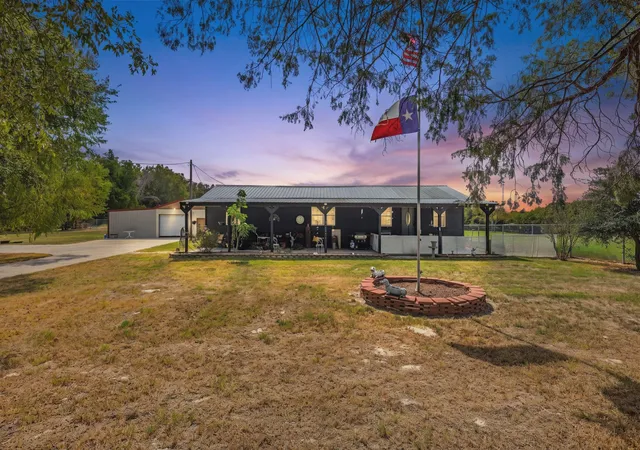 Photo 1 of Single family home for sale at 248 Rs County Rd 3060, Emory, TX 75440 | MLS# 21402462 | Listing updated on 2026-10-03