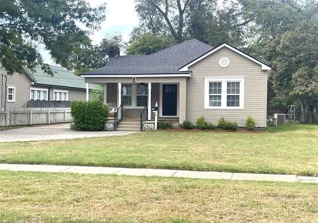 Photo 1 of Single family home for sale at 242 Preston Ave, Shreveport, LA 71105 | MLS# 21401148 | Listing updated on 2026-10-27