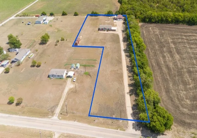 Photo 1 of Manufactured home for sale at 2418 Fm 151, Whitewright, TX 75491 | MLS# 21401613 | Listing updated on 2026-10-05