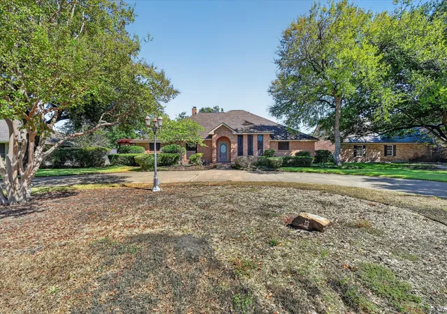 Photo 3 of Single family home for sale at 206 Harris Dr, Sunnyvale, TX 75182 | MLS# 21401701 | Listing updated on 2026-10-28