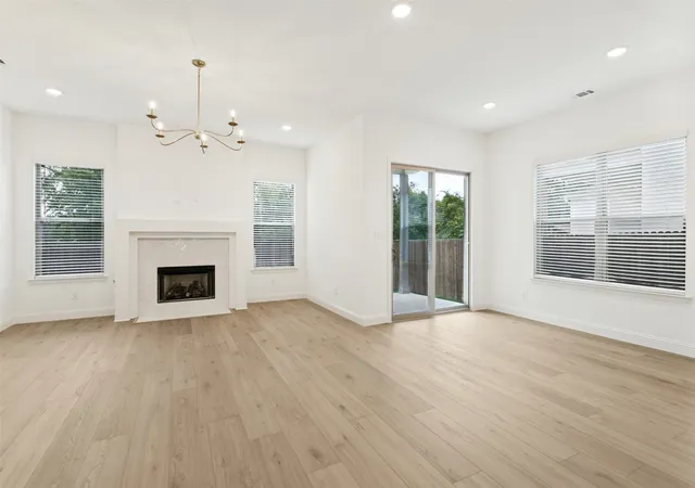 Photo 3 of Single family home for sale at 808 Mallard Dr, Aledo, TX 76008 | MLS# 21402473 | Listing updated on 2026-10-04