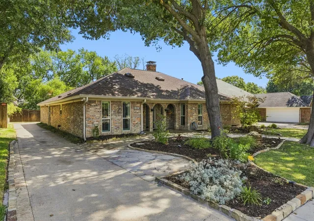 Photo 1 of Single family home for sale at 2904 Foxboro Dr, Richardson, TX 75082 | MLS# 21398492 | Listing updated on 2026-10-10