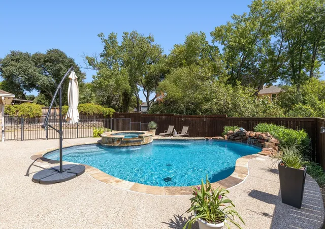 Photo 2 of Single family home for sale at 2904 Foxboro Dr, Richardson, TX 75082 | MLS# 21398492 | Listing updated on 2026-10-10