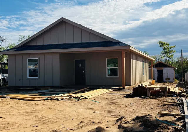 Photo 1 of Single family home for sale at 1349 Pecan St, Abilene, TX 79602 | MLS# 21398787 | Listing updated on 2026-10-03