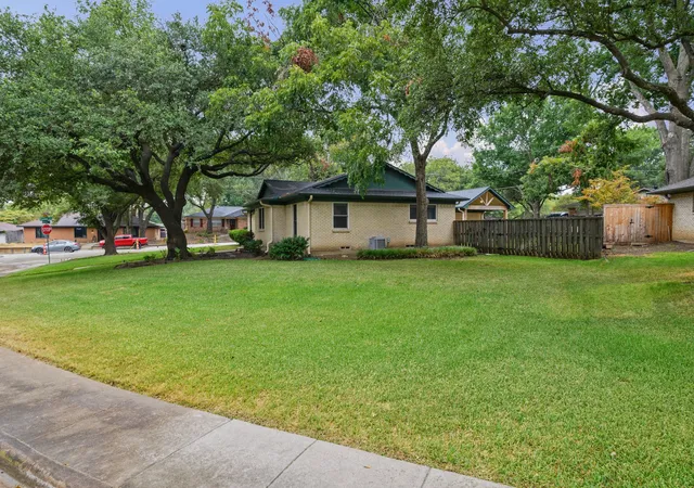 Photo 3 of Single family home for sale at 2630 Briarcove Dr, Plano, TX 75074 | MLS# 21400577 | Listing updated on 2026-10-06