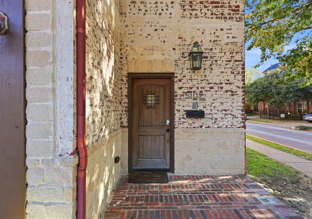 Single family home for sale at 5102 Mission Ave #5102B, Dallas, TX 75206 | MLS# 21383957 | Listing updated on 2026-10-09
