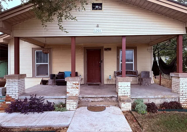 Photo 2 of Single family home for sale at 1201 W 5th Street, Baird, TX 79504 | MLS# 21398770 | Listing updated on 2026-10-09