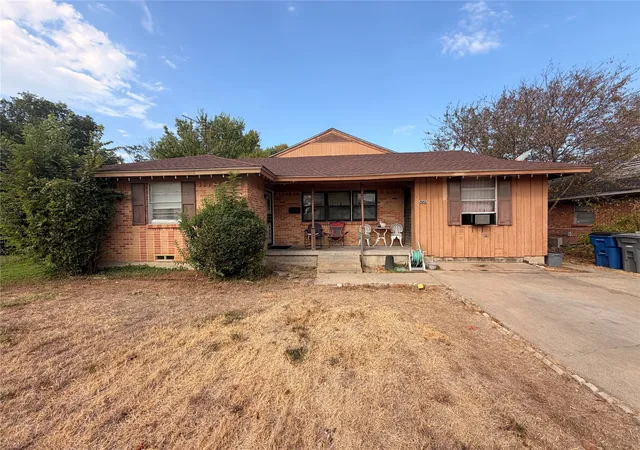 Photo 1 of Single family home for sale at 5725 Lazy River Dr, Dallas, TX 75241 | MLS# 21402640 | Listing updated on 2026-10-03