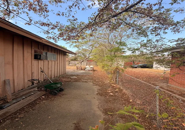 Photo 4 of Single family home for sale at 5725 Lazy River Dr, Dallas, TX 75241 | MLS# 21402640 | Listing updated on 2026-10-03