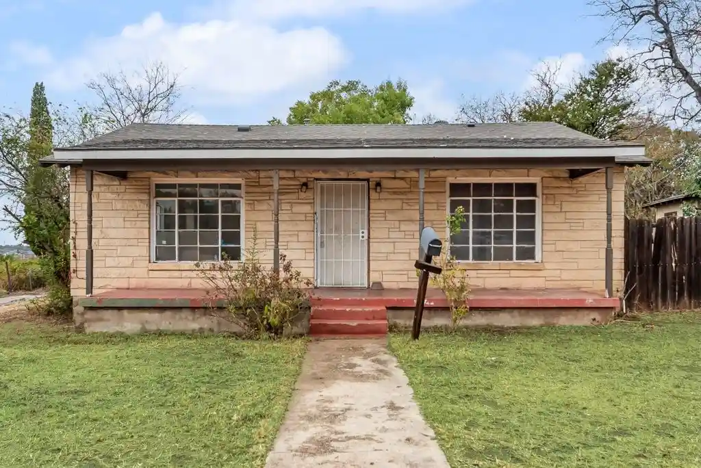 Photo 1 of Sale Pending at 2301 Annabelle, Fort Worth, TX 76119 | MLS# 21402685 | Listing updated on 2026-10-22