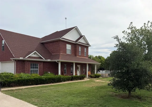 Photo 1 of Single family home for sale at 103 Tusk Ct, Weatherford, TX 76085 | MLS# 21399811 | Listing updated on 2026-10-05