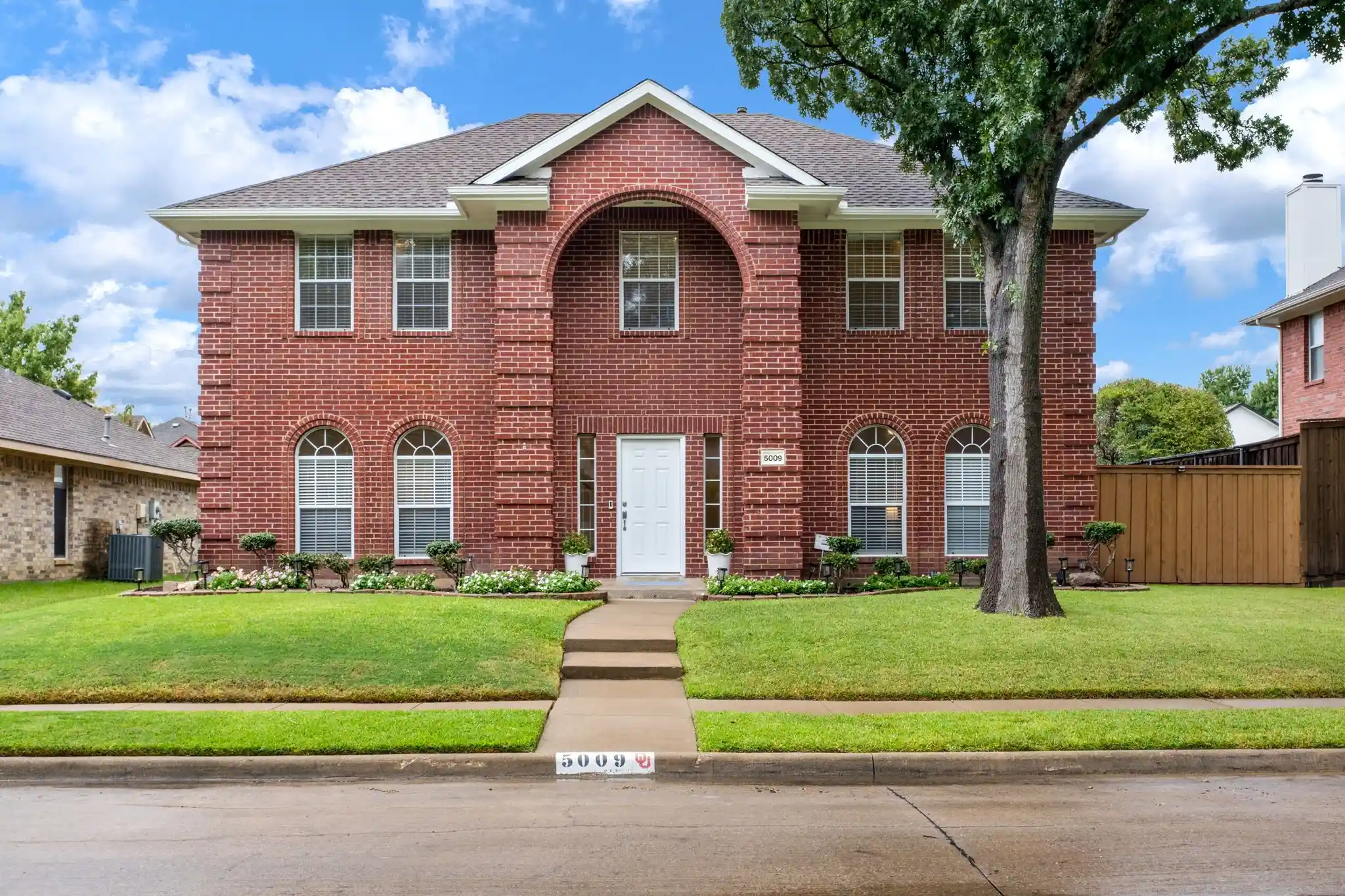 Photo 1 of Single family home for sale at 5009 Sandestin Ct, Garland, TX 75044 | MLS# 21401615 | Listing updated on 2026-10-18