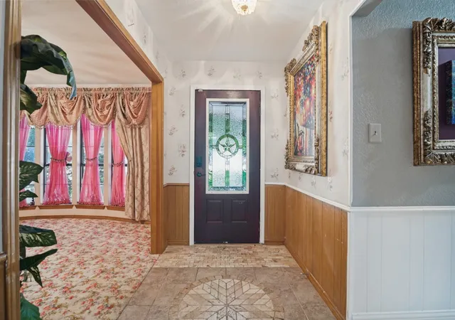 Photo 2 of Single family home for sale at 302 Johnson St, Seagoville, TX 75159 | MLS# 21401819 | Listing updated on 2026-10-06