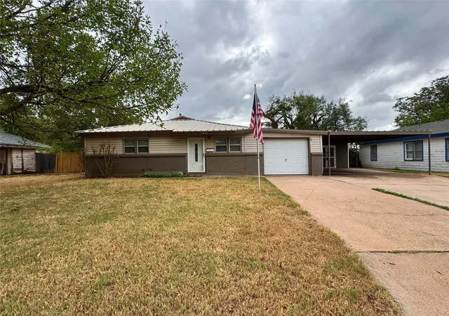 Photo 2 of Single family home for sale at 3221 Ivy Ln, Abilene, TX 79603 | MLS# 21402707 | Listing updated on 2026-10-07