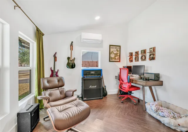 Photo 3 of Single family home for sale at 5117 Slate St, Fort Worth, TX 76114 | MLS# 21402698 | Listing updated on 2026-10-05