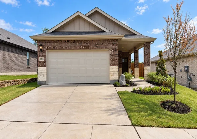 Single family home for sale at 2113 Rannoch St, Sherman, TX 75092 | MLS# 21400210 | Listing updated on 2026-10-08