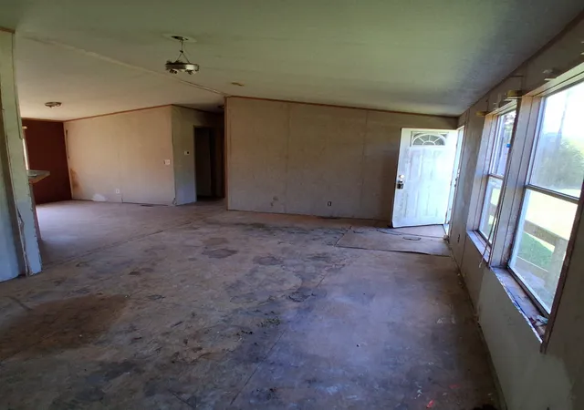 Photo 4 of Manufactured home for sale at 306 South St, Teague, TX 75860 | MLS# 21394321 | Listing updated on 2026-10-03