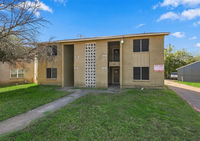 Photo 1 of Multi family home for sale at 208 Alpine Ct, Irving, TX 75060 | MLS# 21398517 | Listing updated on 2026-10-07