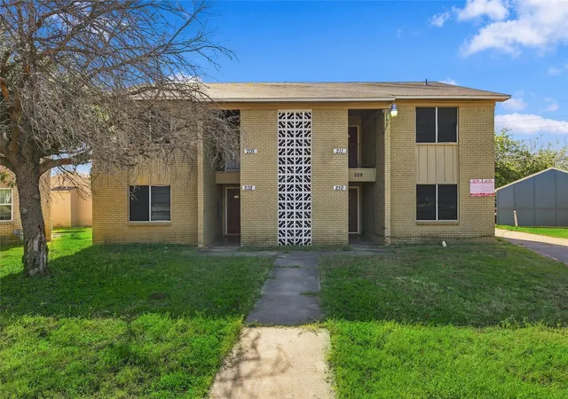 Photo 3 of Multi family home for sale at 208 Alpine Ct, Irving, TX 75060 | MLS# 21398517 | Listing updated on 2026-10-07