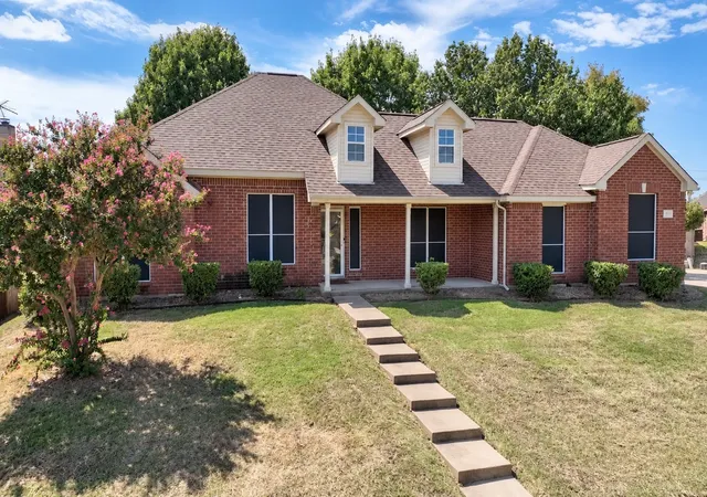 Photo 1 of Single family home for sale at 1922 Cutler Dr, Mesquite, TX 75149 | MLS# 21402791 | Listing updated on 2026-10-05