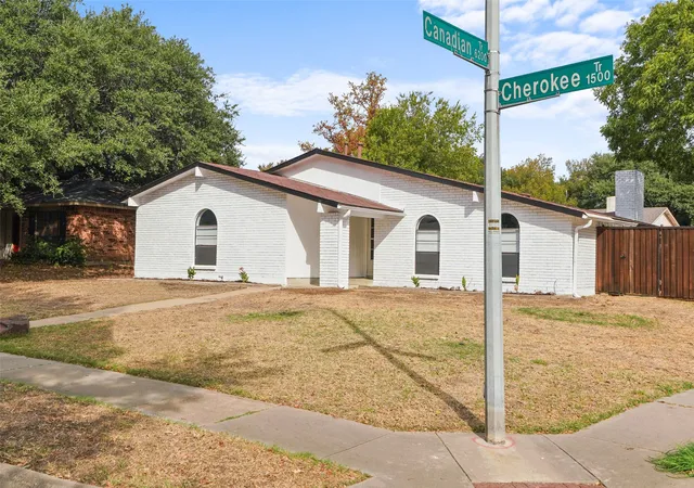 Photo 1 of Single family home for sale at 1515 Cherokee Trl, Plano, TX 75023 | MLS# 21393809 | Listing updated on 2026-10-03