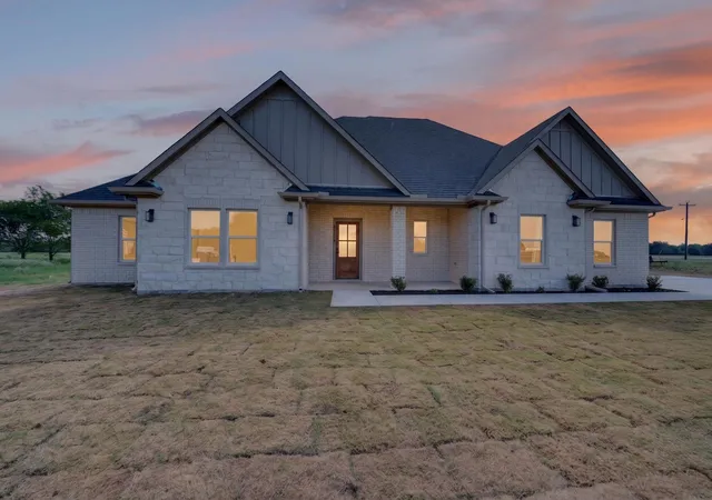 Photo 3 of Single family home for sale at 5731 Lewis Ct, Athens, TX 75752 | MLS# 21402781 | Listing updated on 2026-10-05