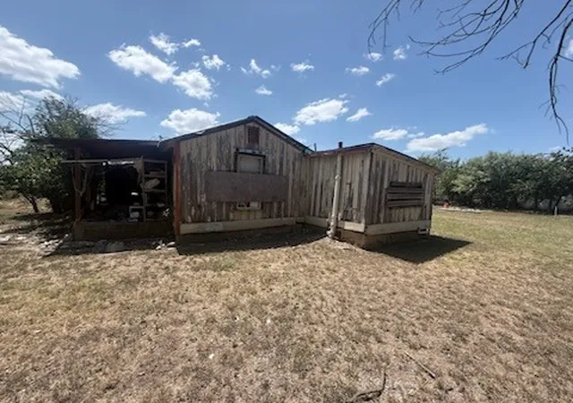 Photo 1 of Sale Pending at 1102 S Mesquite St, Brady, TX 76825 | MLS# 21402804 | Listing updated on 2026-10-10