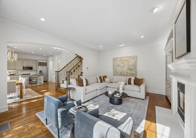 Townhouse for sale at 2709 Welborn St, Dallas, TX 75219 | MLS# 21382393