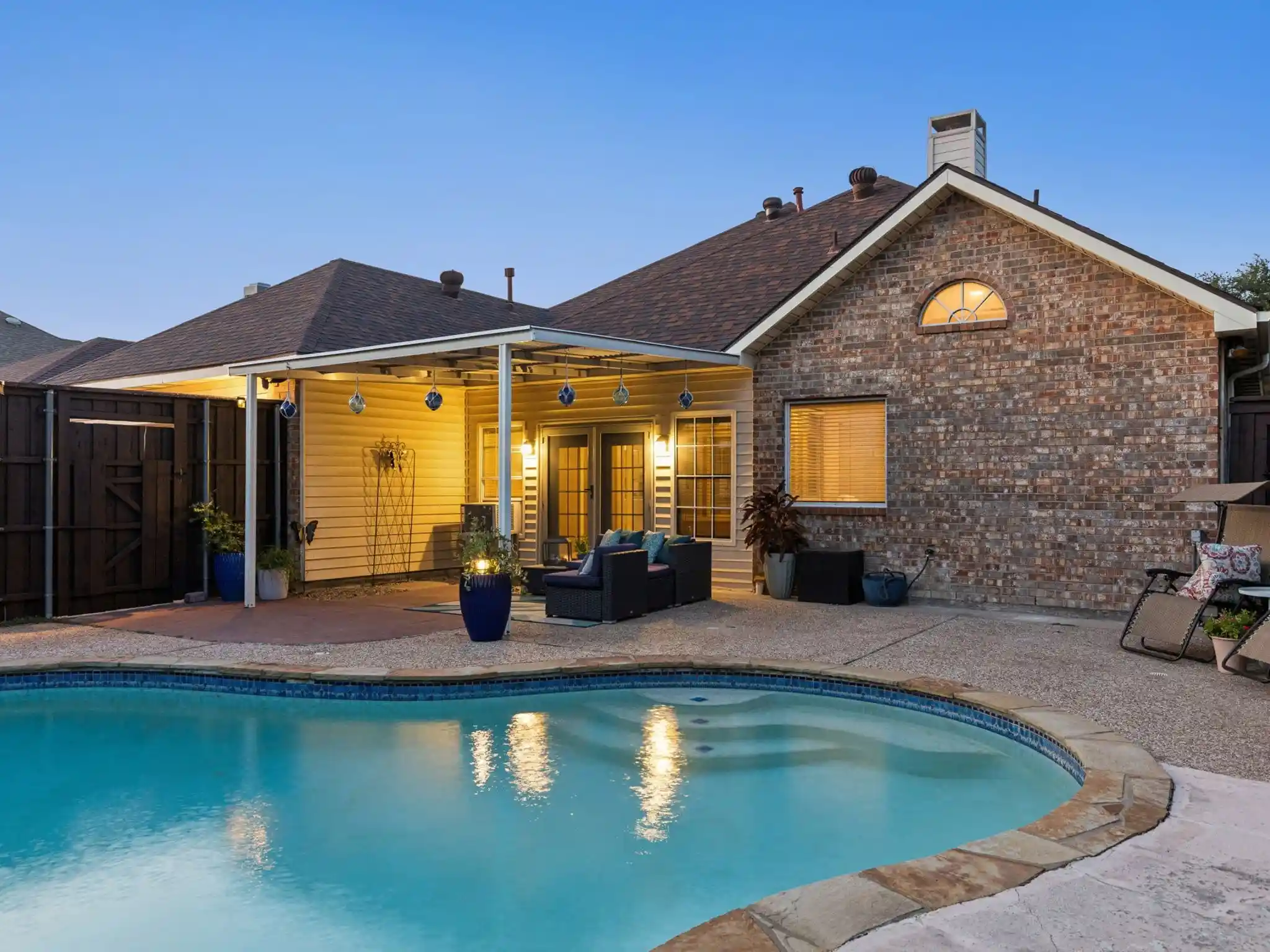 Photo 1 of Single family home for sale at 1008 E Grubb Dr, Mesquite, TX 75149 | MLS# 21401168 | Listing updated on 2026-10-25
