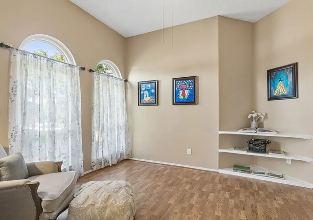 Photo 2 of Single family home for sale at 1008 E Grubb Dr, Mesquite, TX 75149 | MLS# 21401168 | Listing updated on 2026-10-04
