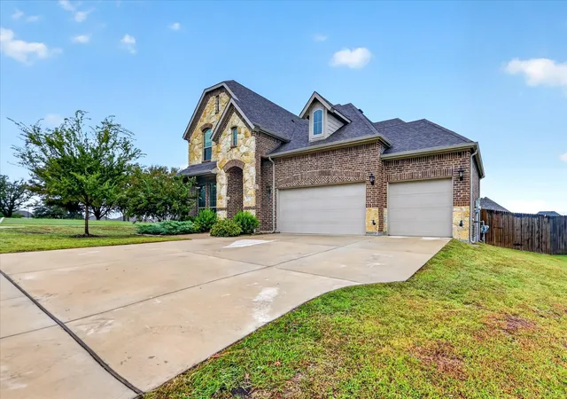 Photo 2 of Single family home for sale at 2613 Saint Lawrence Dr, Sherman, TX 75092 | MLS# 21394126 | Listing updated on 2026-10-04