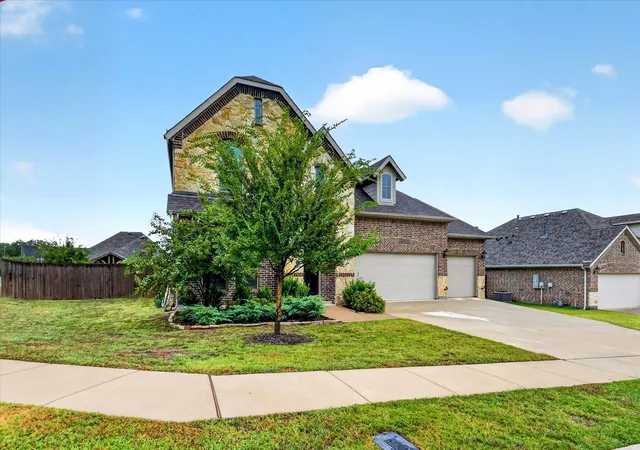Photo 3 of Single family home for sale at 2613 Saint Lawrence Dr, Sherman, TX 75092 | MLS# 21394126 | Listing updated on 2026-10-04