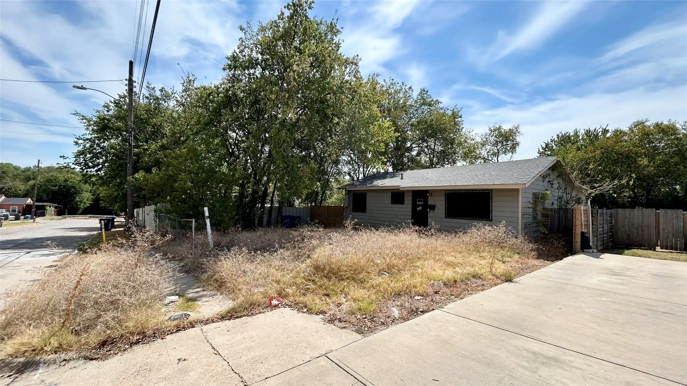 Photo 1 of Single family home for sale at 4721 Garrison Ave, Dallas, TX 75216 | MLS# 21400662 | Listing updated on 2026-10-24