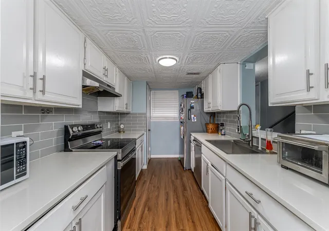 Photo 3 of Townhouse for sale at 1402 S Carrier Pkwy #309, Grand Prairie, TX 75051 | MLS# 21402623 | Listing updated on 2026-10-04