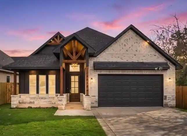 Photo 1 of Single family home for sale at 5019 Waddell St, Fort Worth, TX 76114 | MLS# 21402884 | Listing updated on 2026-10-16