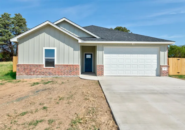 Photo 1 of Single family home for sale at 119 Shallow Water Ct, Clyde, TX 79510 | MLS# 21402761 | Listing updated on 2026-10-04
