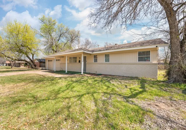 Photo 3 of Single family home for sale at 5509 Westhaven Dr, Fort Worth, TX 76132 | MLS# 21402924 | Listing updated on 2026-10-04