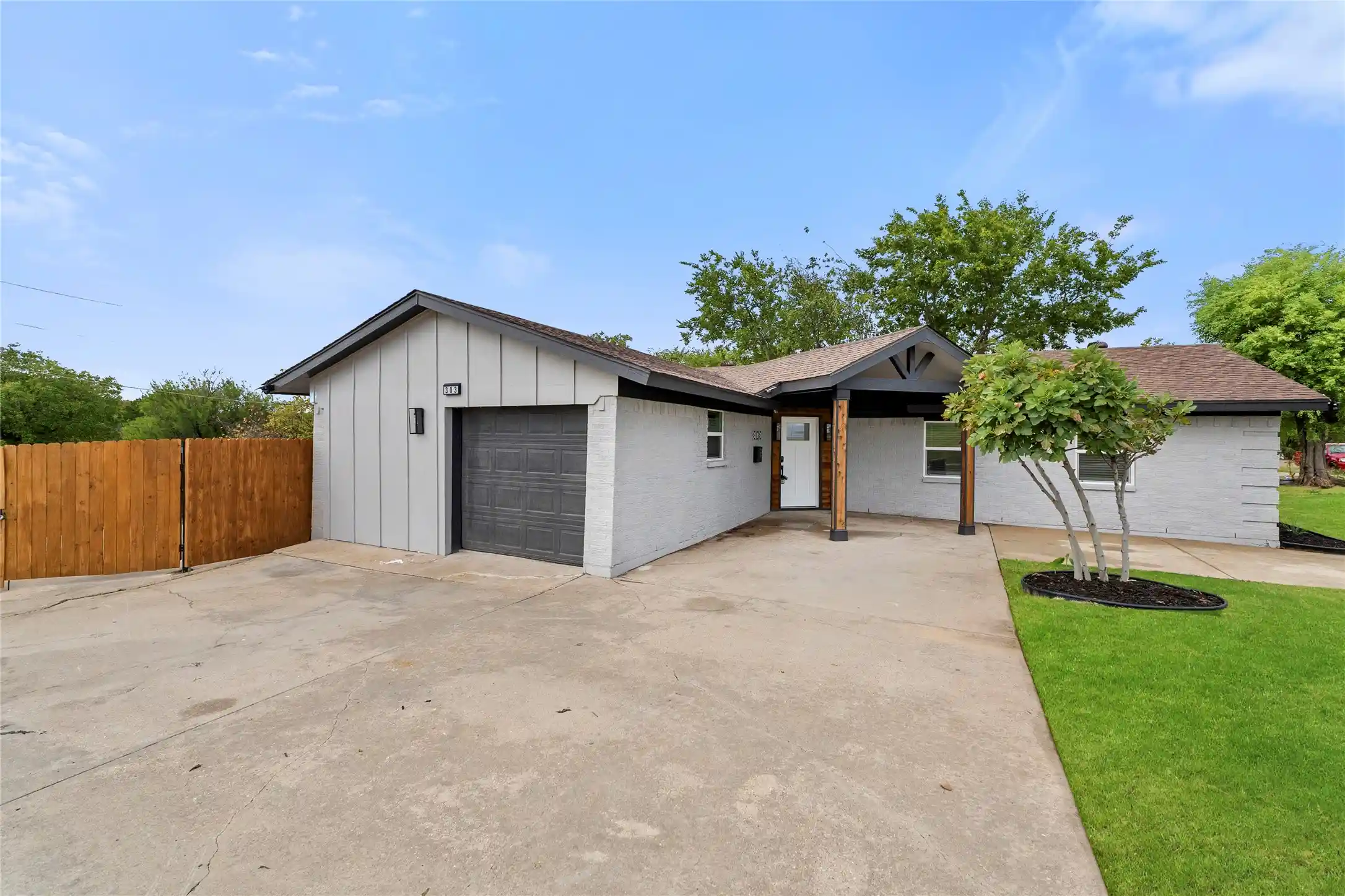 Photo 1 of Single family home for sale at 303 Saffron Cir, Mesquite, TX 75149 | MLS# 21402151 | Listing updated on 2026-10-27