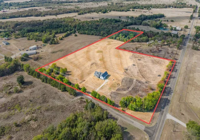 Photo 2 of Single family home for sale at 3971 Rs County Rd 1605, Lone Oak, TX 75453 | MLS# 21402984 | Listing updated on 2026-10-04