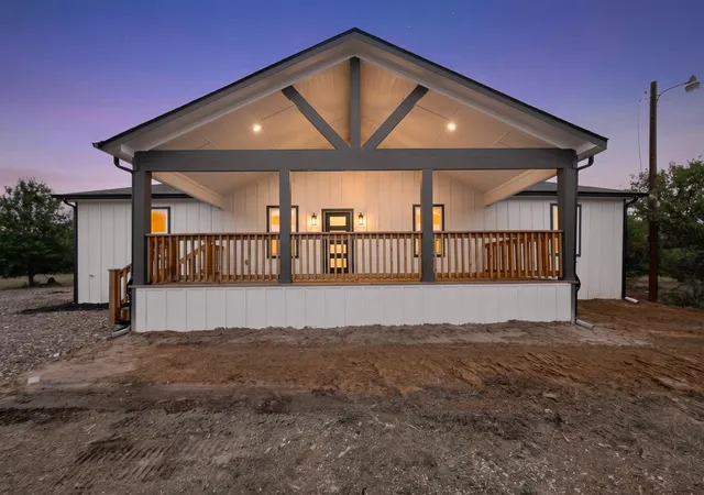 Photo 2 of Single family home for sale at 573 County Rd 1116, Sulphur Springs, TX 75433 | MLS# 21399444 | Listing updated on 2026-10-08