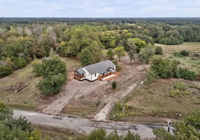 Photo 3 of Single family home for sale at 573 County Rd 1116, Sulphur Springs, TX 75433 | MLS# 21399444 | Listing updated on 2026-10-08
