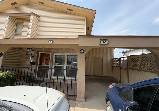 Photo 2 of Townhouse for sale at 737 Ticonderoga Dr, Garland, TX 75043 | MLS# 21402996 | Listing updated on 2026-10-04