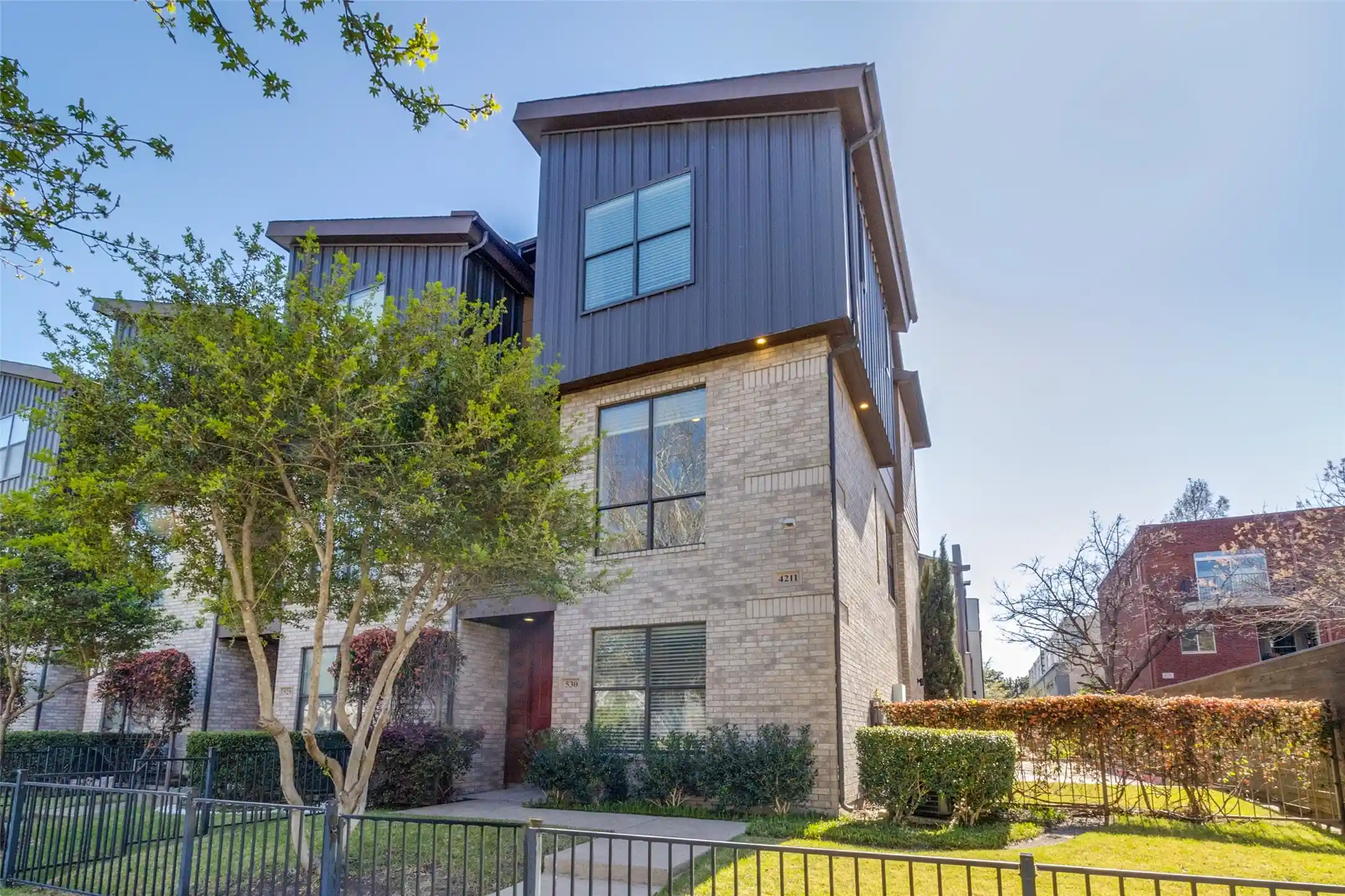 Photo 1 of Condo for sale at 4211 Rawlins St #530, Dallas, TX 75219 | MLS# 21402727 | Listing updated on 2026-10-24