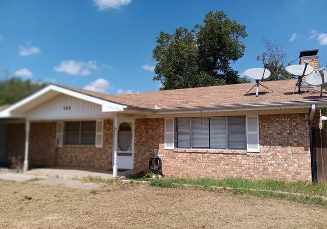 Photo 1 of Single family home for sale at 100 Pecan St, Gustine, TX 76455 | MLS# 21396953 | Listing updated on 2026-10-04