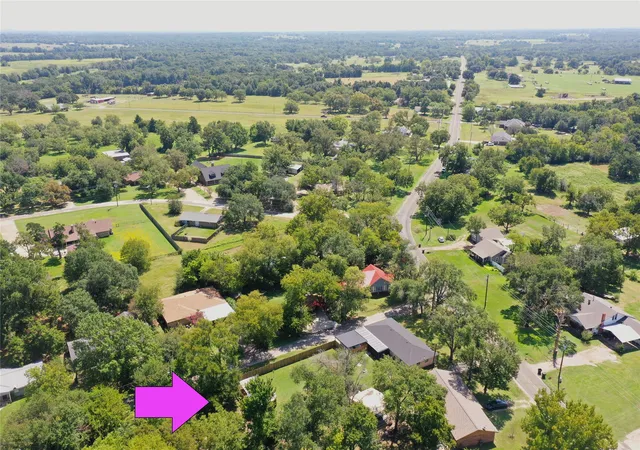 Photo 2 of Single family home for sale at 1209 Magnolia, Teague, TX 75860 | MLS# 21403038 | Listing updated on 2026-10-04