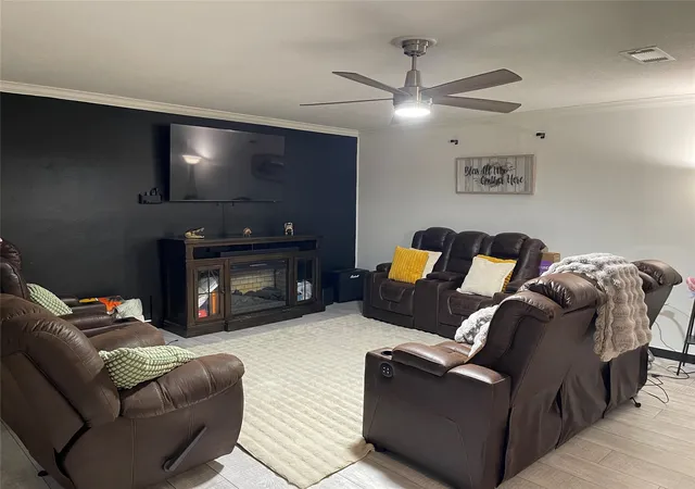Photo 3 of Single family home for sale at 1209 Magnolia, Teague, TX 75860 | MLS# 21403038 | Listing updated on 2026-10-04