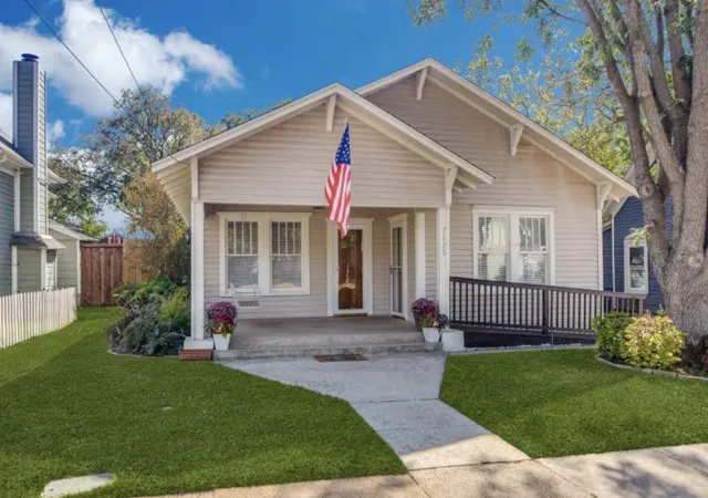 Photo 2 of Single family home for sale at 7175 Oak St, Frisco, TX 75033 | MLS# 21403070 | Listing updated on 2026-10-05
