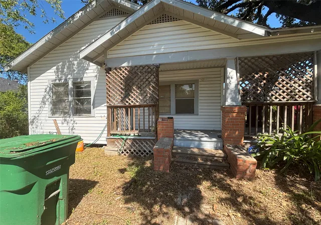 Single family home for sale at 4821 New Orleans St, Houston, TX 77020 | MLS# 21403092