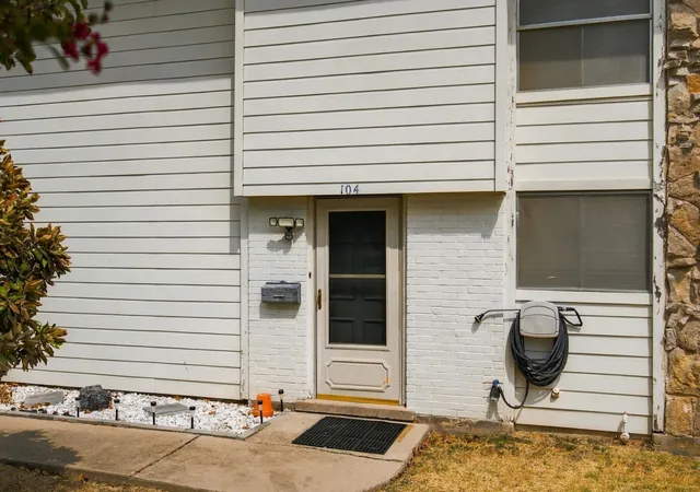 Photo 3 of Condo for sale at 100 Harbor Dr #104, Runaway Bay, TX 76426 | MLS# 21393802 | Listing updated on 2026-10-09