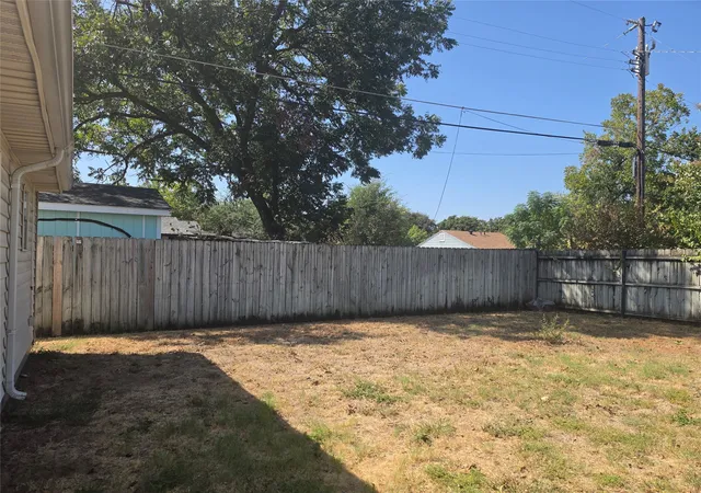 Photo 3 of Single family home for sale at 3750 Honeysuckle Ave, Fort Worth, TX 76111 | MLS# 21401910 | Listing updated on 2026-10-05